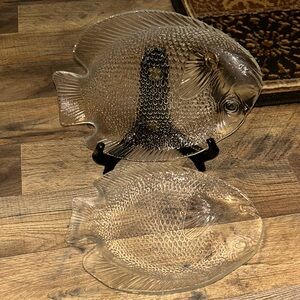 Vintage 1970s Arocroc Glass Decorative  Fish Plate Set of 2